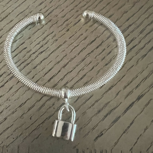 Tiffany and co sterling silver bracelet - Picture 2 of 4